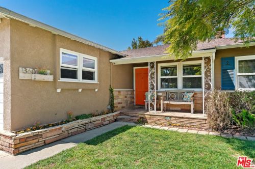 13601 Morrison St, Van Nuys, CA 91423-1441