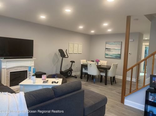 28 Berkeley Pl, Tinton Falls NJ  07724-2534 exterior