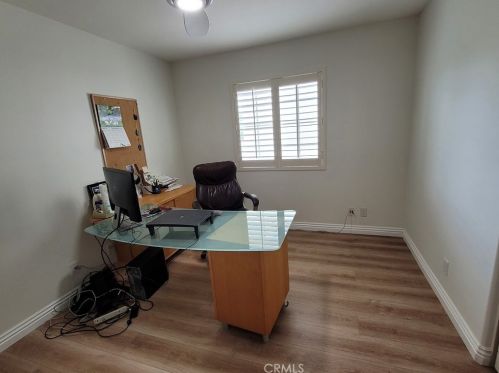 33 Commonwealth, Irvine CA  92618-7003 exterior