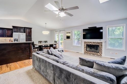 38 Dawnridge Dr, Hazelwood, MO 63042-2673
