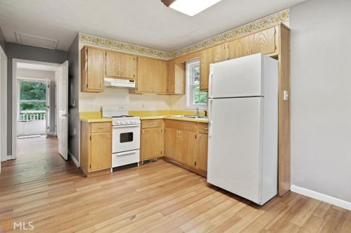 3010 Hathcock Rd, Atlanta GA  30349-1146 exterior