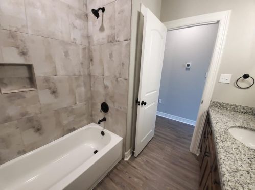 233 Shannon St, Angleton TX 77515 exterior