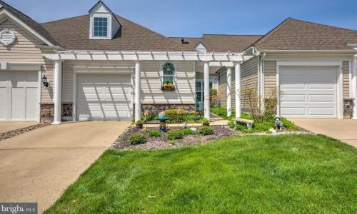 202 Sparrow Ct, Trenton, NJ 08690-1226
