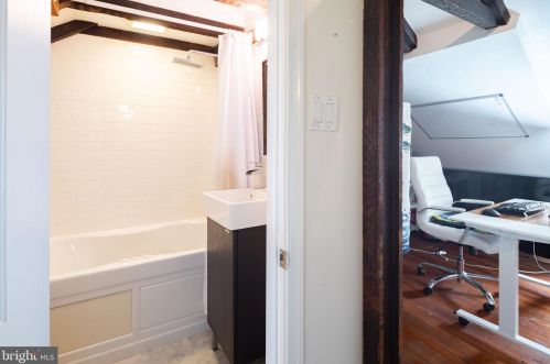 336 24th St, Philadelphia PA  19103-6431 exterior