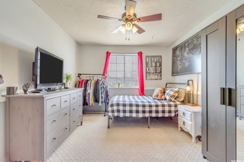 5442 Aristada Ave, Taylorsville UT 84081-5200 exterior