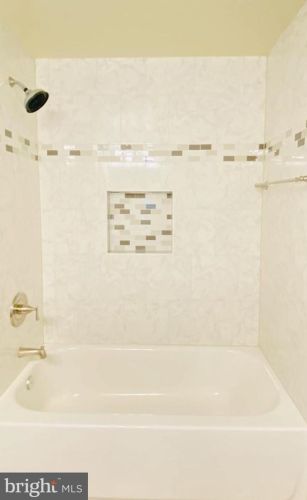 4 Dinsdale Ct, Silver Spring MD exterior