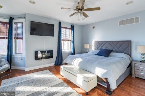 1143 20 St, Philadelphia PA 19146-2946 exterior