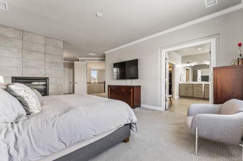 27760 Lakeview Dr, Aurora CO  80016 exterior