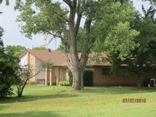 3115 Short Dr, Edmond, OK 73034-4157