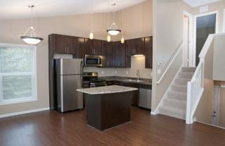 931 Wescott Sq, Saint Paul MN  55123-2258 exterior