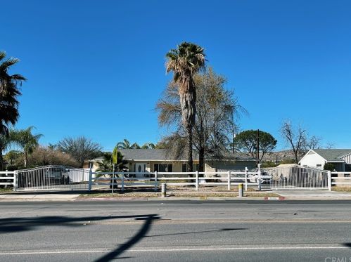 1050 Perris Blvd, Perris, CA 92571-0806
