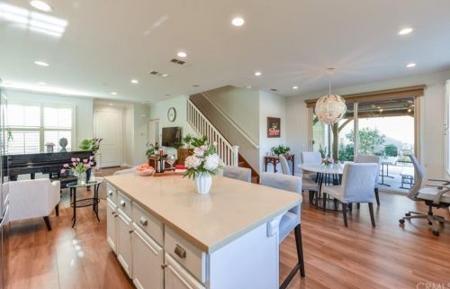 17 Prickly Pear, Irvine CA  92618-8856 exterior