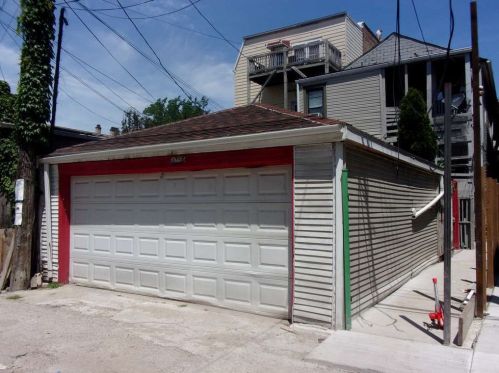 1757 Superior St, Chicago, IL 60622-5610