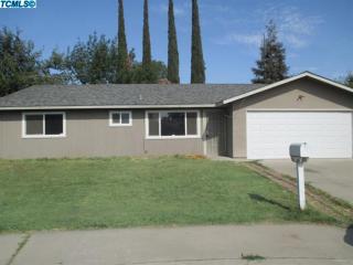 1804 Tipton St, Visalia, CA 93292-2196
