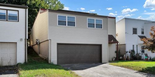 24 Afton Ter, Middletown, CT 06457-1621
