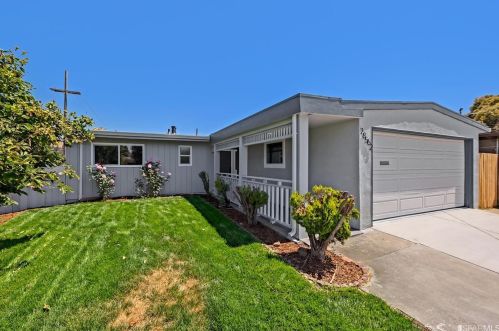 28562 Rochelle Ave, Hayward CA  94544-5454 exterior