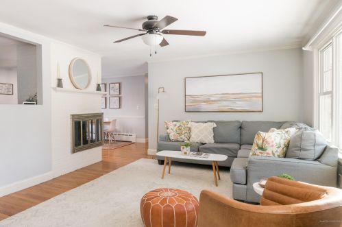 24 Pinewood Dr, Cumberland, ME 04021-4043