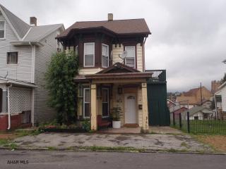 212 2nd Ave, Altoona, PA 16602-3940