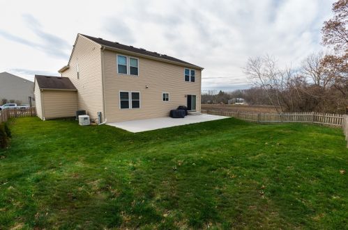 701 Hawthorn Ln, Antioch, IL 60002-8924
