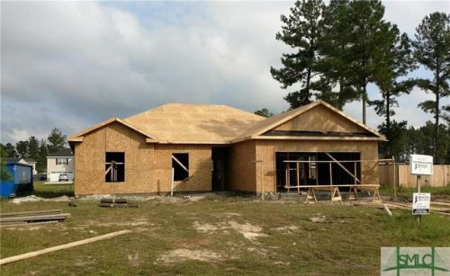 144 Knotty Pine Cir, Stillwell, GA 31329-5124