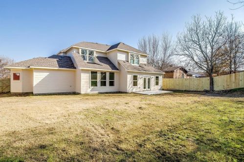 209 Lochness Ln, Fort Worth TX  76126-3212 exterior