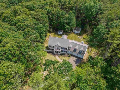 39 Cordeiro Dr, Dover, NH 03820-6239