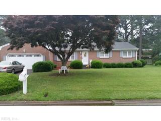 425 Mapleshore Dr, Chesapeake, VA 23320-6921