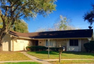 1613 Plantation Rd, Victoria, TX 77904-2207