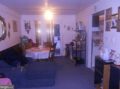 557 Loch Lomond Dr, Erial, NJ 08081-1037