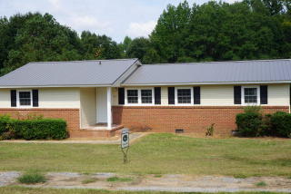 2217 Old Laurens Rd, Greenwood, SC 29649-9237