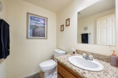 7315 Singingwood Dr, Anaheim CA 92808-1701 exterior