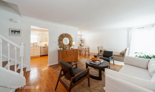 310 Stratford Rd, Arlington Hts, IL 60004-6405
