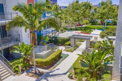 262 Rockefeller, Irvine CA  92612-8113 exterior
