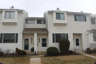574 Clubhouse Dr, Middletown, NJ 07748-1340