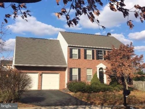 8 Sullivan Ct, Roebling, NJ 08554-1600