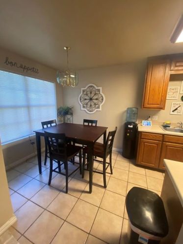 817 Meadowlark Cir, Granbury TX  76049-8132 exterior