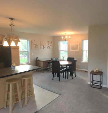 6 Steeple View Dr, Ellington, CT 06029-3449