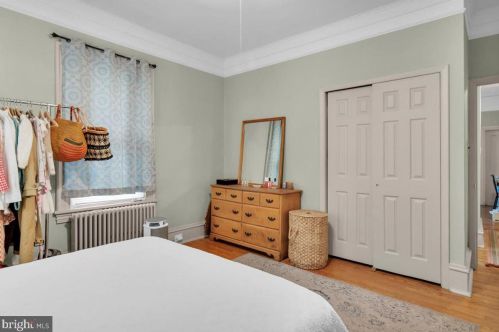 102 Park Ave, Tavistock NJ 08033-1639 exterior