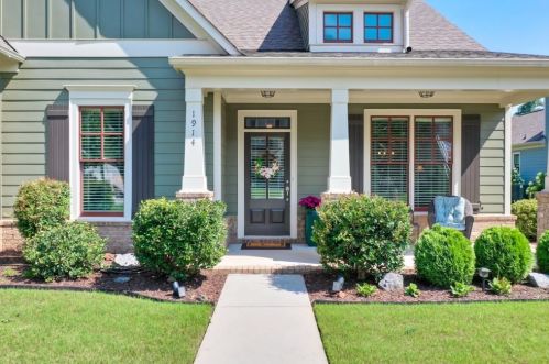 1914 Stone Bridge Ln, Marietta, GA 30064-4763