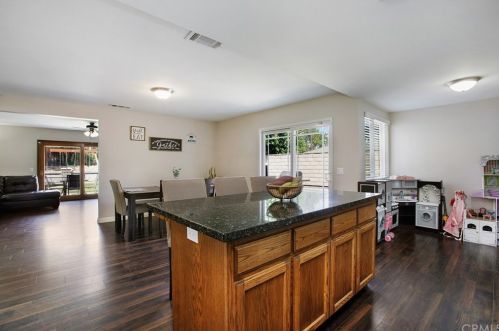 5543 Wentworth Dr, Riverside CA  92505-3151 exterior