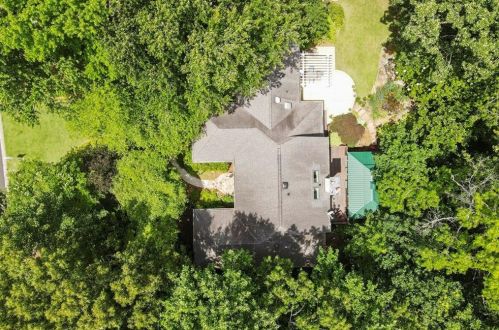 250 Cameron Ridge Dr, Atlanta GA  30328-4709 exterior