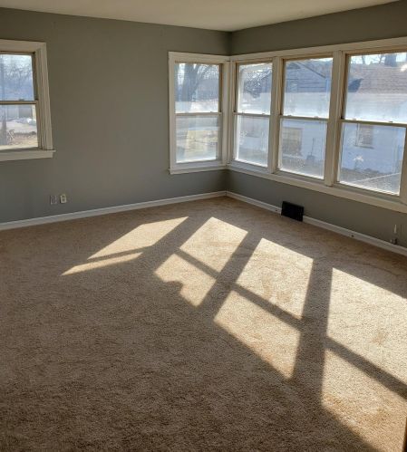 215 Pennsylvania St, Hobart, IN 46342-3011