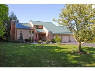 10 Orchard Hill Rd, Greenland, NH 03840-2138