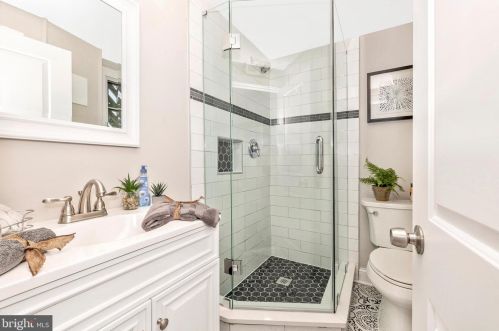 9923 Sutherland Rd, Silver Spring MD 20901-2314 exterior