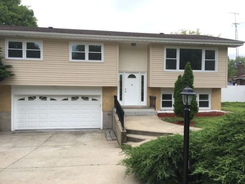 923 Army Trl Blvd, Addison IL  60101-3111 exterior