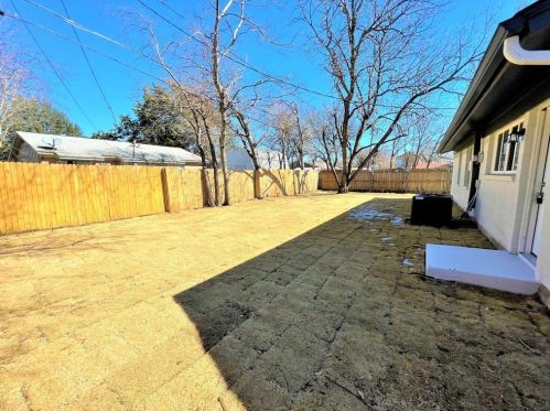 1221 Fairmont St, Irving TX  75062-6653 exterior