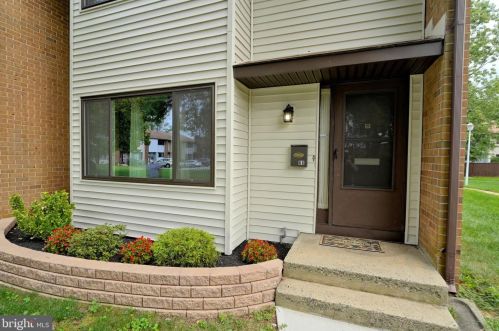 66 Probasco Rd, East Windsor, NJ 08520-5534