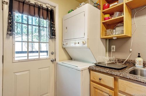 1242 Del Mar Pkwy, Denver CO 80010-3352 exterior