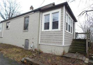 16 Oakland Ave, Perth Amboy, NJ 08863-1718