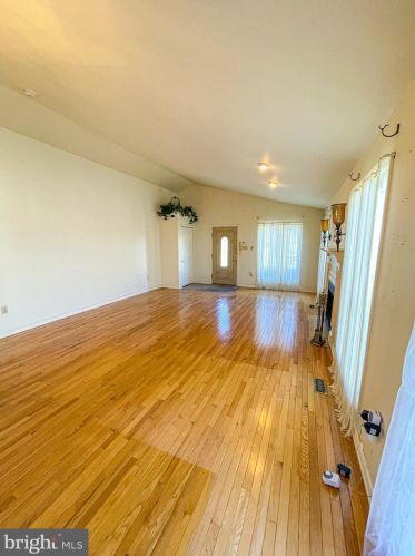 2245 52 St, Philadelphia PA 19131-2312 exterior